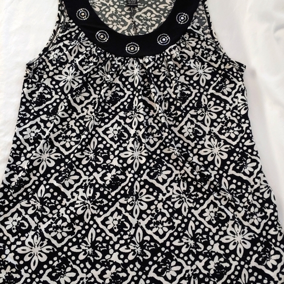 Tunic blouse.  SIZE L - Picture 3 of 12